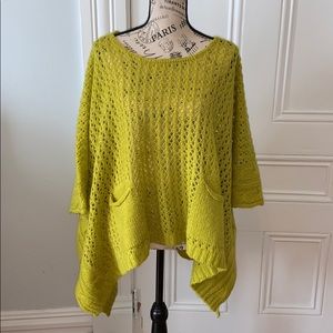 BCBGMAXAZARIA KNIT PONCHO